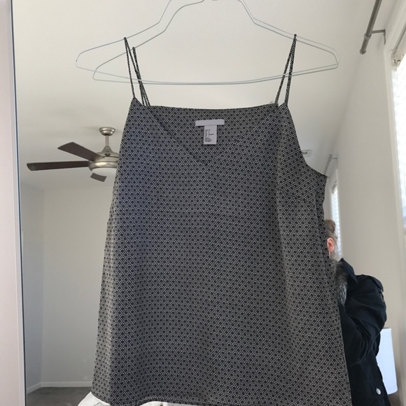 H&M Top - Picture 3 of 5